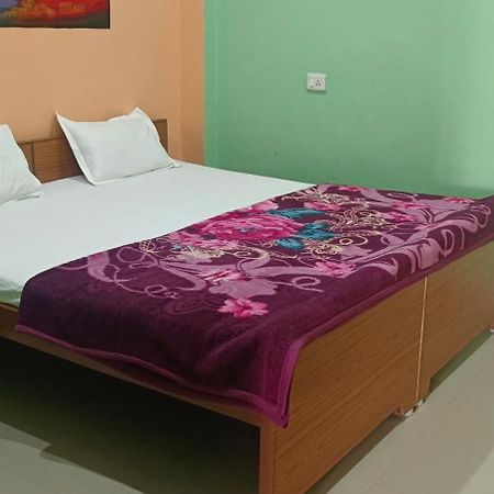 Lord Shiva Paying Guest House Варанаси Екстериор снимка